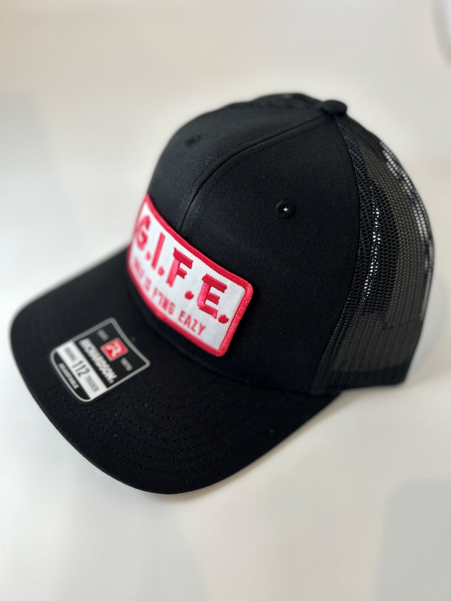 GIFE - Richardson 112 Trucker Snapback - Black/Pink "Mulligan"